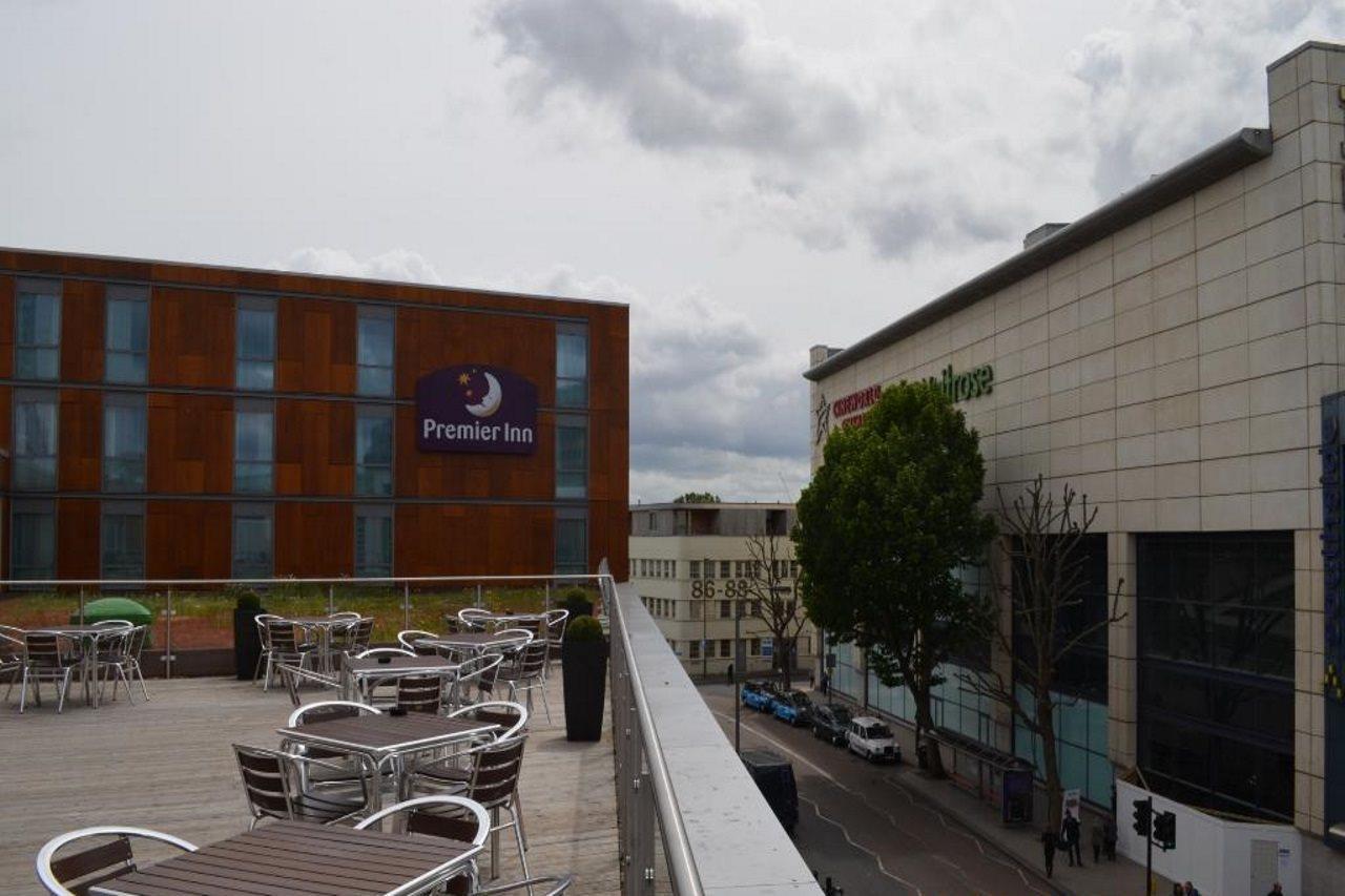 Premier Inn London Wandsworth Exterior photo